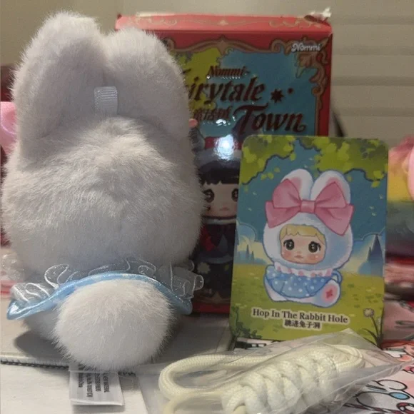 Nommi Fairytale Town-Alice in Wonderland - Picture 2 of 5